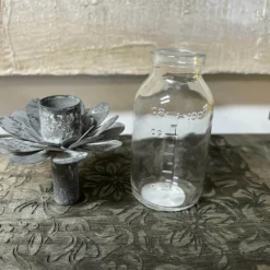 Glasflasche mit Halter für Stabkerzen
