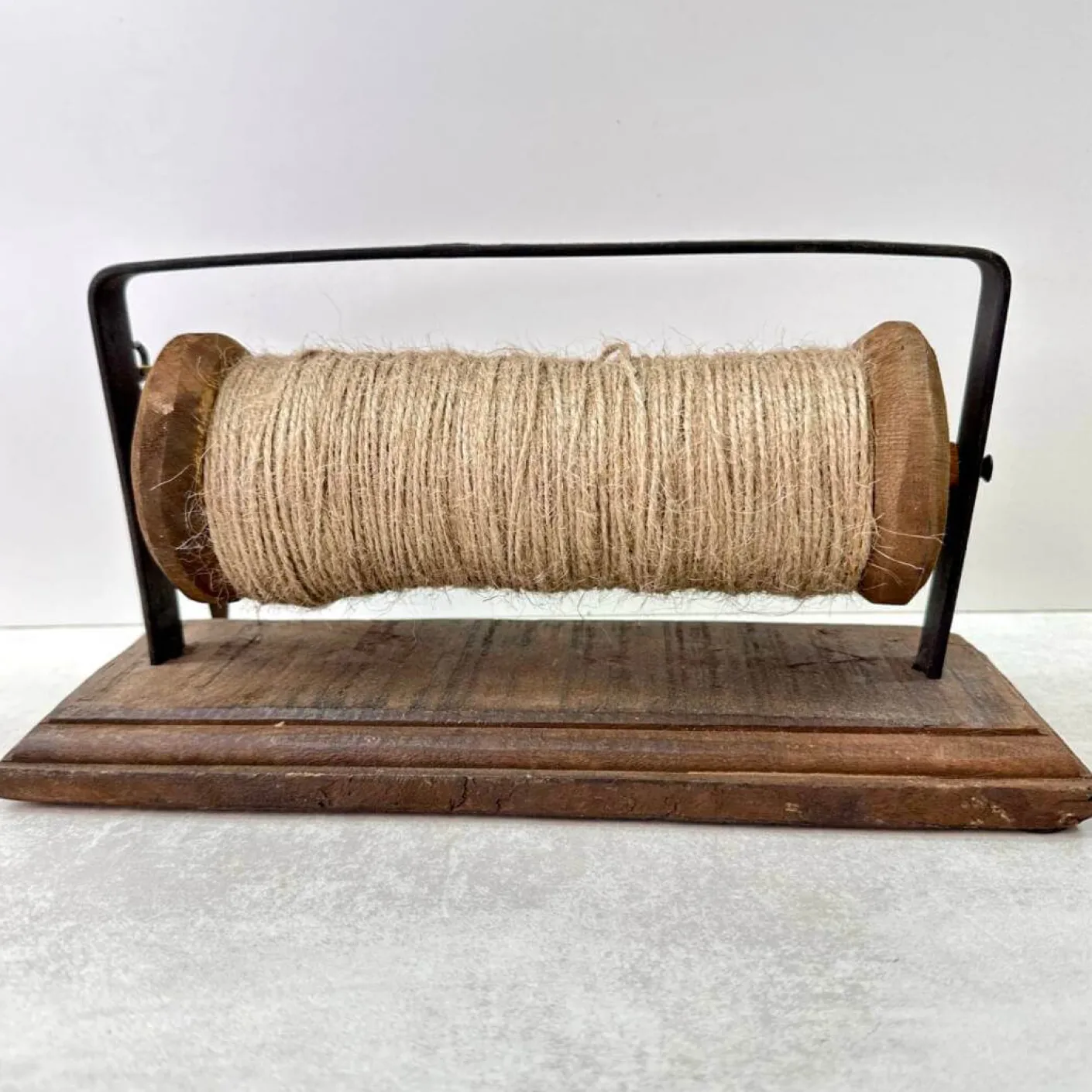 Halterung mit Holzspule