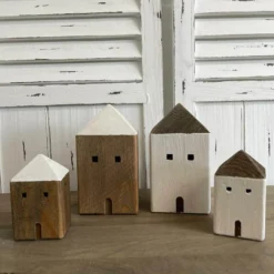 Holz Haus Jordi
