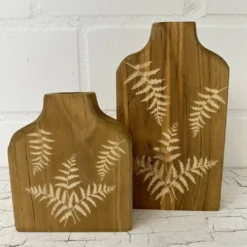 Holz Vase mit Blättern