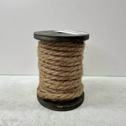 Juteband auf Holzspule