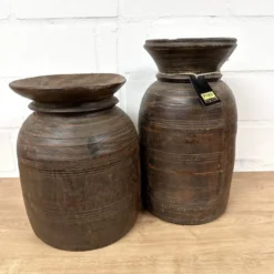 Vintage dunkelbrauner Holztopf